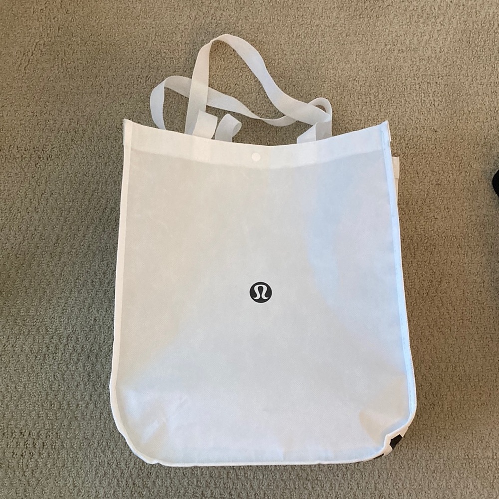 big lululemon bag